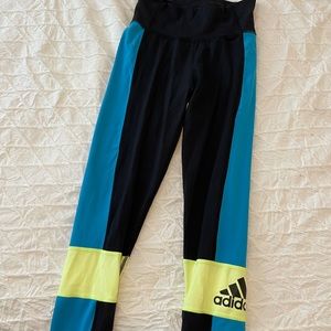 Never worn adidas leggings